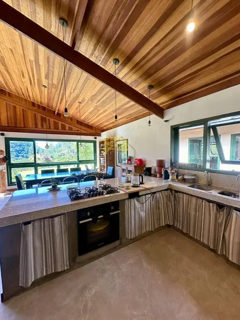 Foto 4 de Sítio / Rancho com 2 quartos à venda, 210m2 em Sao Jose Dos Campos - SP