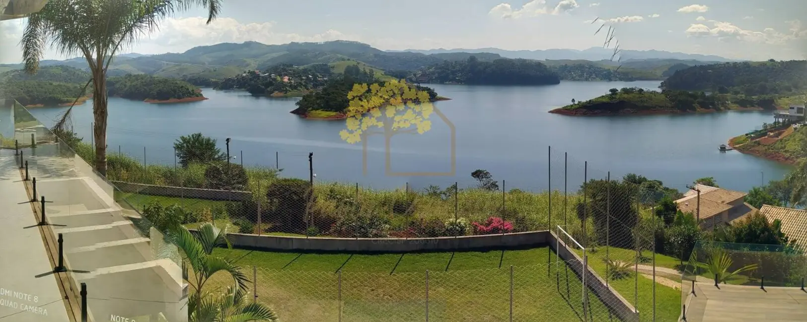 Casa de Condomínio com 4 quartos à venda, 300m2 em Igarata - SP - imagem 3 Foto 3 de Casa de Condomínio com 4 quartos à venda, 300m2 em Igarata - SP