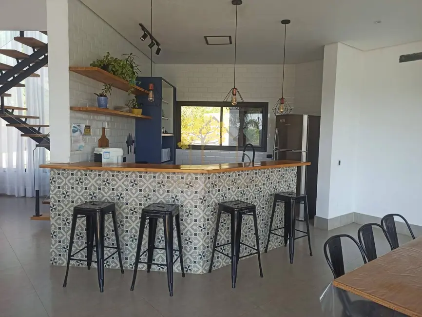 Casa de Condomínio com 4 quartos à venda, 300m2 em Igarata - SP - imagem 6 Foto 6 de Casa de Condomínio com 4 quartos à venda, 300m2 em Igarata - SP