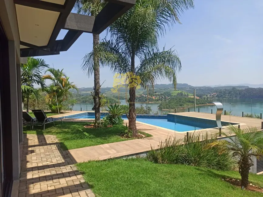 Casa de Condomínio com 4 quartos à venda, 300m2 em Igarata - SP - imagem 8 Foto 8 de Casa de Condomínio com 4 quartos à venda, 300m2 em Igarata - SP