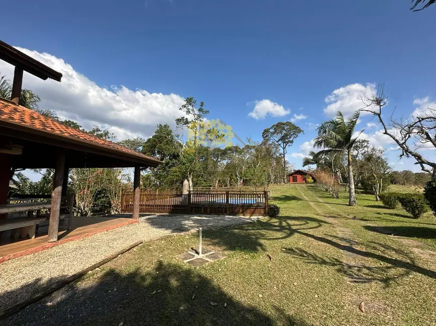 Foto 1 de Sítio / Rancho com 3 quartos à venda, 250m2 em Sao Jose Dos Campos - SP