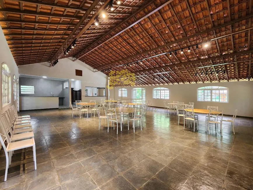 Chácara com 3 quartos à venda em Sao Jose Dos Campos - SP - imagem 3 Foto 3 de Chácara com 3 quartos à venda em Sao Jose Dos Campos - SP