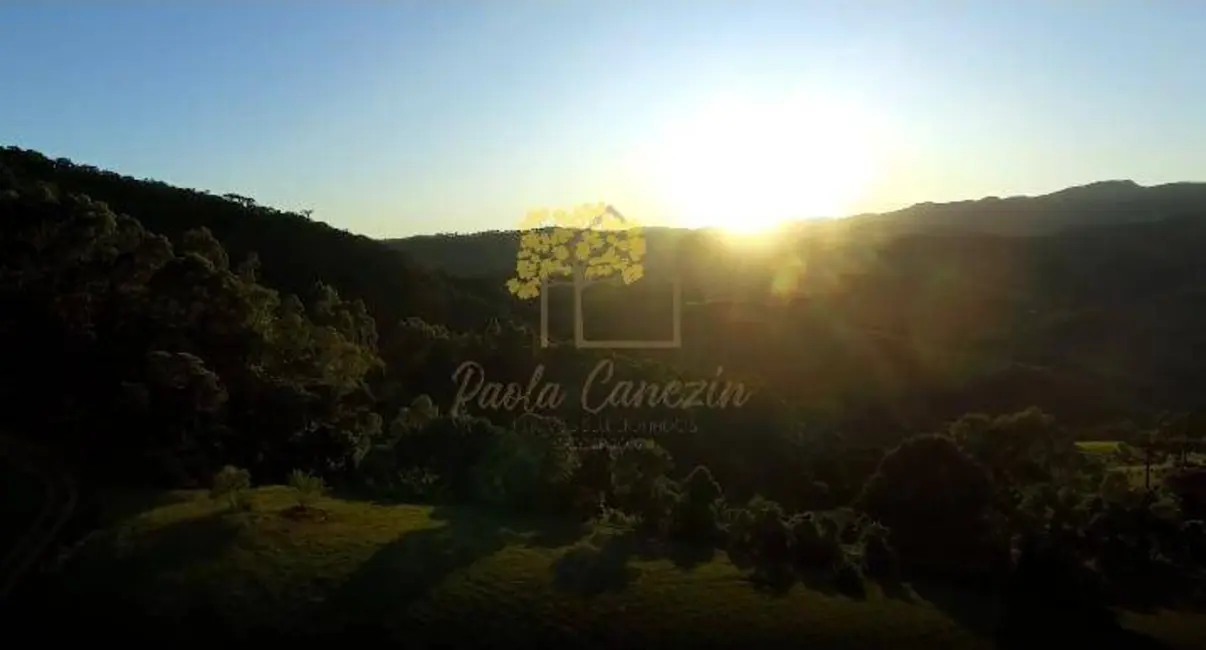 Foto 1 de Terreno / Lote à venda, 22000m2 em Centro, Camanducaia - MG