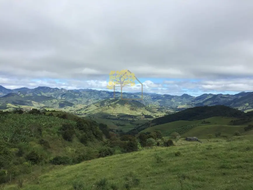 Terreno / Lote à venda, 109m2 em Centro, Goncalves - MG - imagem 4 Foto 4 de Terreno / Lote à venda, 109m2 em Centro, Goncalves - MG