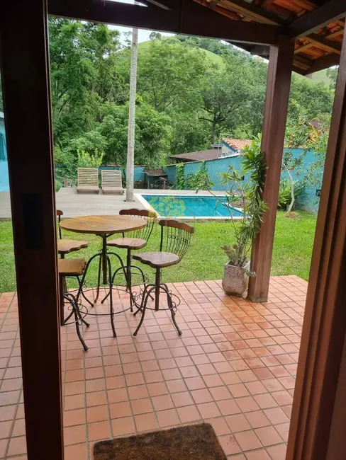 Foto 4 de Casa com 3 quartos à venda e para alugar, 200m2 em Sao Jose Dos Campos - SP