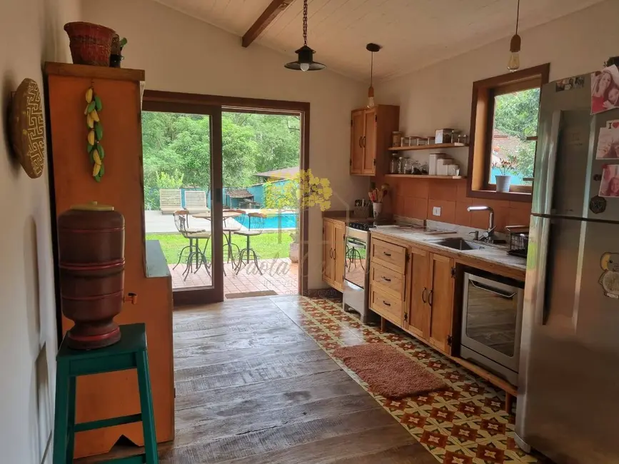 Foto 2 de Casa com 3 quartos à venda e para alugar, 200m2 em Sao Jose Dos Campos - SP