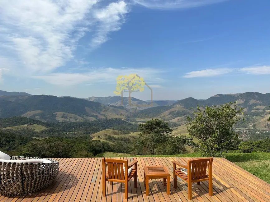 Foto 1 de Sítio / Rancho com 7 quartos à venda, 500m2 em Sao Jose Dos Campos - SP