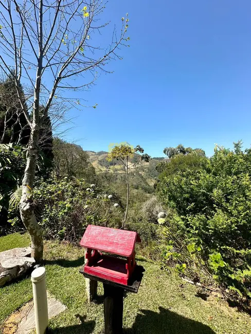 Casa com 5 quartos à venda, 200m2 em Sao Jose Dos Campos - SP - imagem 8 Foto 8 de Casa com 5 quartos à venda, 200m2 em Sao Jose Dos Campos - SP