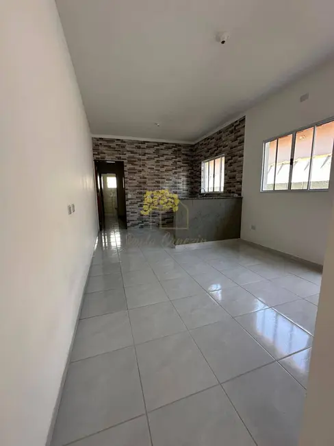 Foto 2 de Casa com 2 quartos à venda, 56m2 em Itanhaem - SP