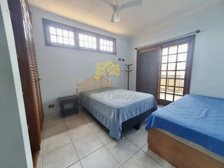Foto 6 de Casa com 7 quartos à venda, 436m2 em Itanhaem - SP