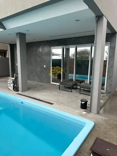 Casa com 5 quartos à venda, 300m2 em Sao Jose Dos Campos - SP - imagem 6 Foto 6 de Casa com 5 quartos à venda, 300m2 em Sao Jose Dos Campos - SP