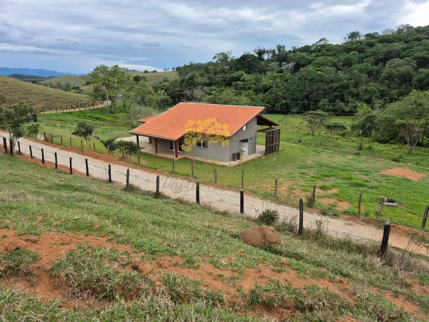 Chácara com 3 quartos à venda, 190m2 em Sao Jose Dos Campos - SP - imagem 8 Foto 8 de Chácara com 3 quartos à venda, 190m2 em Sao Jose Dos Campos - SP
