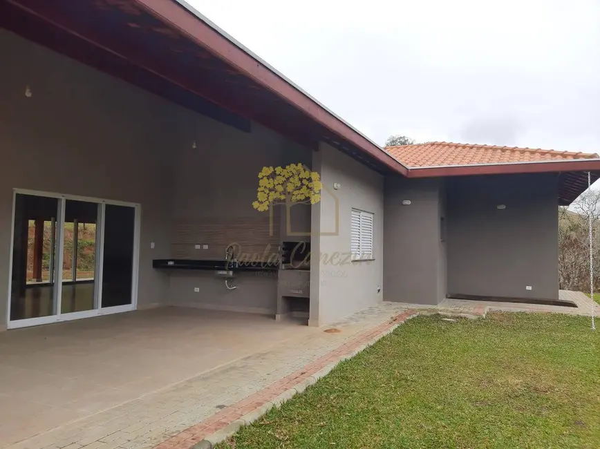 Chácara com 3 quartos à venda, 190m2 em Sao Jose Dos Campos - SP - imagem 3 Foto 3 de Chácara com 3 quartos à venda, 190m2 em Sao Jose Dos Campos - SP