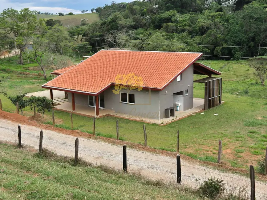 Chácara com 3 quartos à venda, 190m2 em Sao Jose Dos Campos - SP - imagem 6 Foto 6 de Chácara com 3 quartos à venda, 190m2 em Sao Jose Dos Campos - SP