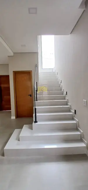 Foto 3 de Casa com 3 quartos à venda, 252m2 em Sao Jose Dos Campos - SP