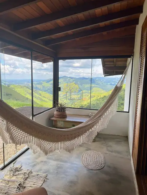 Foto 1 de Sítio / Rancho com 3 quartos à venda e para alugar, 110m2 em Sao Jose Dos Campos - SP