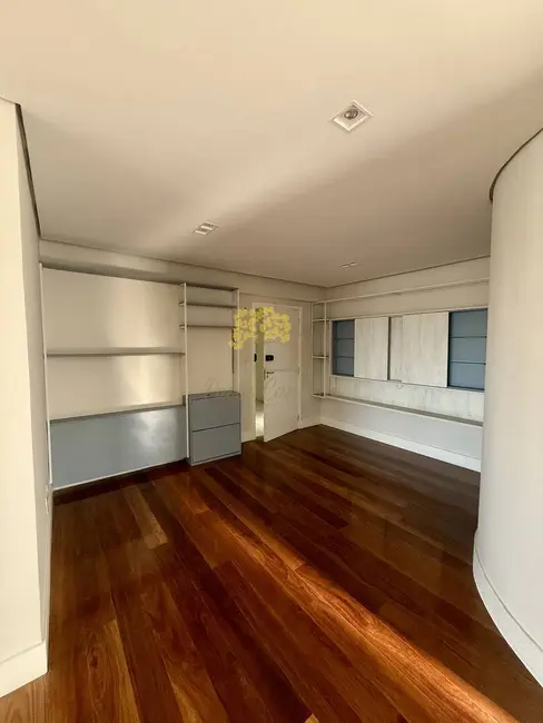 Apartamento com 3 quartos para alugar, 125m2 em Sao Jose Dos Campos - SP - imagem 2 Foto 2 de Apartamento com 3 quartos para alugar, 125m2 em Sao Jose Dos Campos - SP