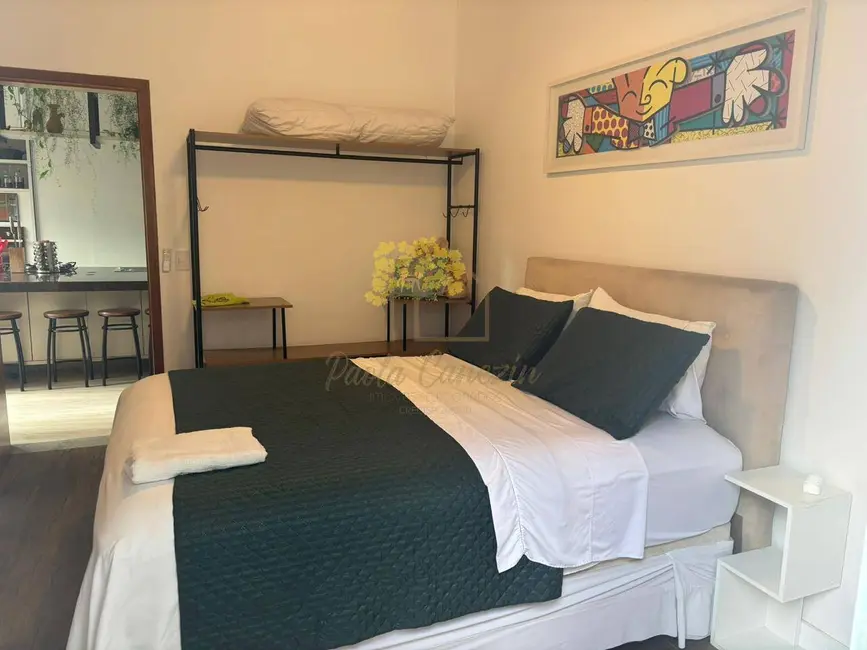 Casa com 3 quartos para alugar, 500m2 em Loteamento Villa Branca, Jacarei - SP - imagem 6 Foto 6 de Casa com 3 quartos para alugar, 500m2 em Loteamento Villa Branca, Jacarei - SP