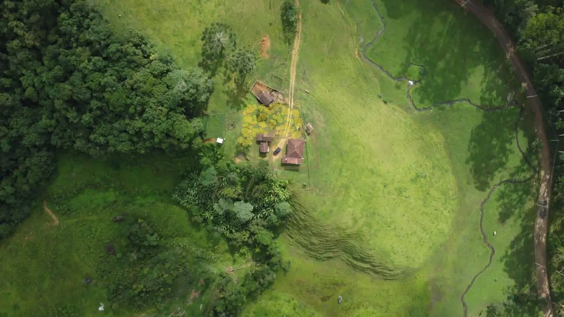 Sítio / Rancho com 3 quartos à venda, 80m2 em Sao Jose Dos Campos - SP - imagem 3 Foto 3 de Sítio / Rancho com 3 quartos à venda, 80m2 em Sao Jose Dos Campos - SP