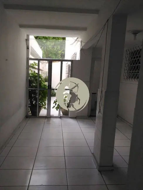 Casa com 4 quartos à venda e para alugar, 380m2 em Gonzaga, Santos - SP - imagem 5 Foto 5 de Casa com 4 quartos à venda e para alugar, 380m2 em Gonzaga, Santos - SP