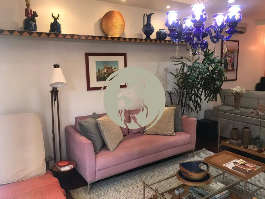 Apartamento com 3 quartos à venda, 260m2 em Gonzaga, Santos - SP - imagem 4 Foto 4 de Apartamento com 3 quartos à venda, 260m2 em Gonzaga, Santos - SP