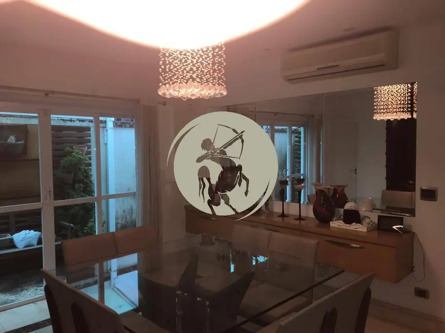 Foto 2 de Casa com 4 quartos à venda, 350m2 em Embaré, Santos - SP
