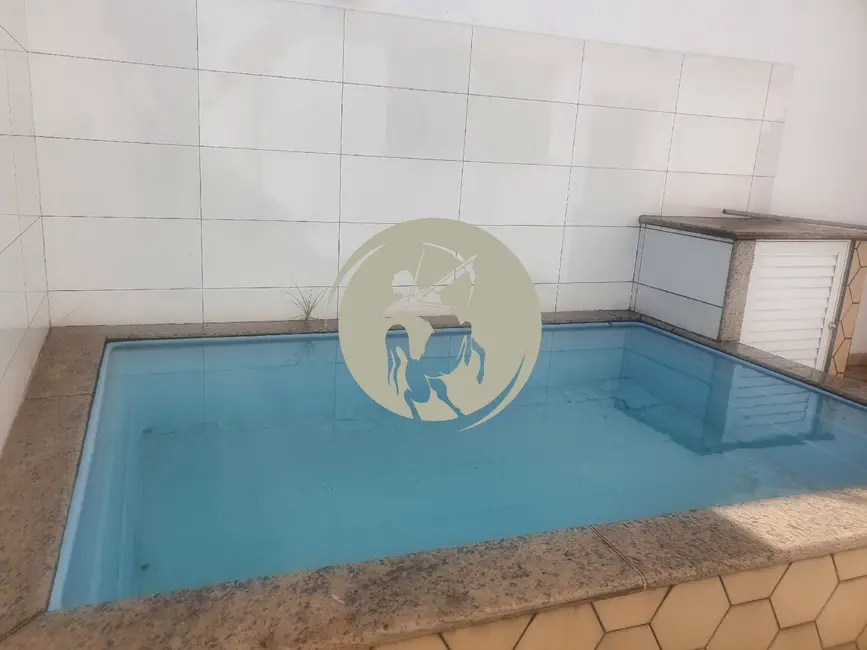 Casa com 3 quartos à venda, 180m2 em Gonzaga, Santos - SP - imagem 5 Foto 5 de Casa com 3 quartos à venda, 180m2 em Gonzaga, Santos - SP