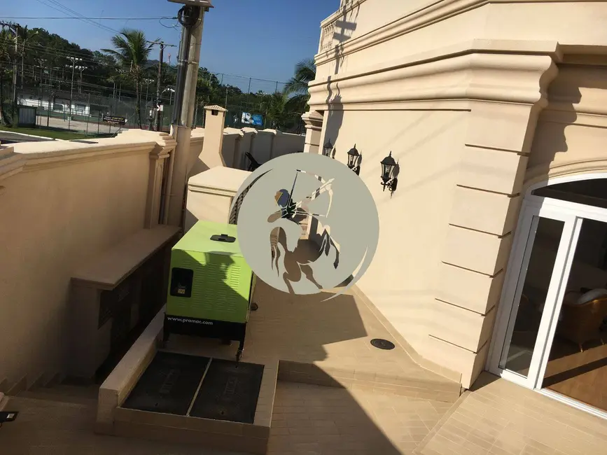 Casa de Condomínio com 7 quartos à venda, 1250m2 em Jardim Acapulco, Guaruja - SP - imagem 3 Foto 3 de Casa de Condomínio com 7 quartos à venda, 1250m2 em Jardim Acapulco, Guaruja - SP
