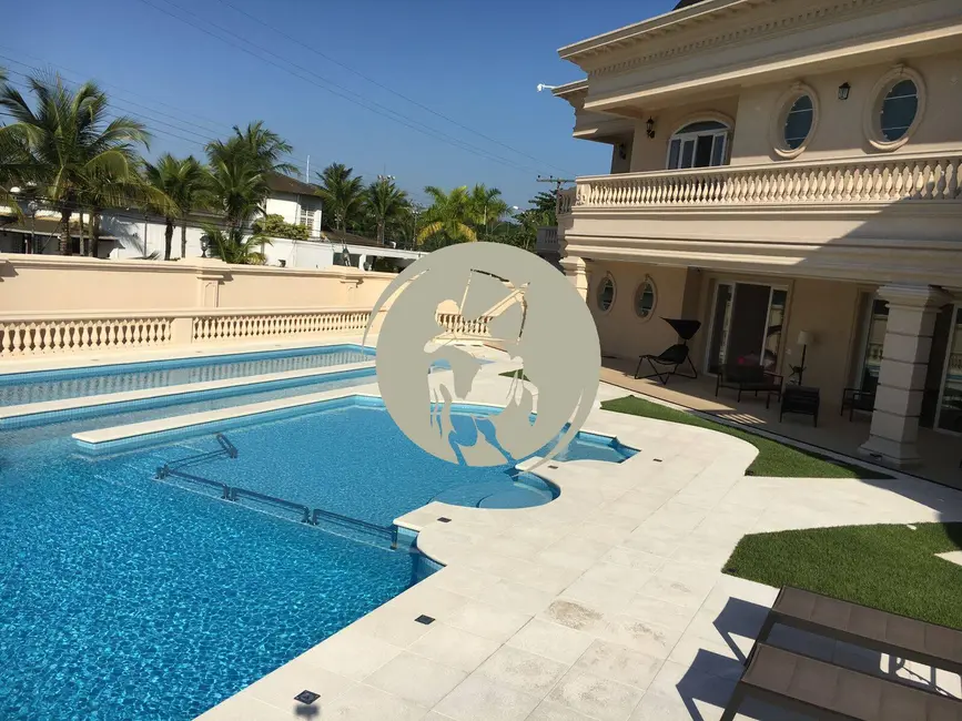 Casa de Condomínio com 7 quartos à venda, 1250m2 em Jardim Acapulco, Guaruja - SP - imagem 2 Foto 2 de Casa de Condomínio com 7 quartos à venda, 1250m2 em Jardim Acapulco, Guaruja - SP