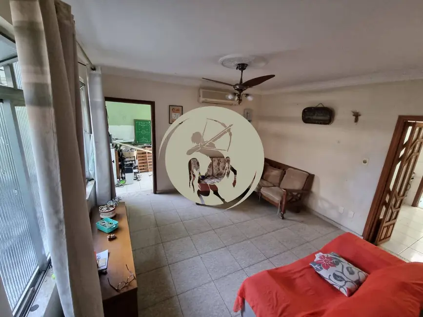 Foto 3 de Sobrado com 3 quartos à venda, 120m2 em Vila Mathias, Santos - SP