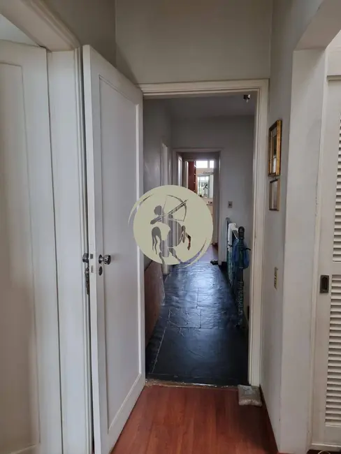 Casa com 4 quartos à venda, 256m2 em Gonzaga, Santos - SP - imagem 9 Foto 9 de Casa com 4 quartos à venda, 256m2 em Gonzaga, Santos - SP