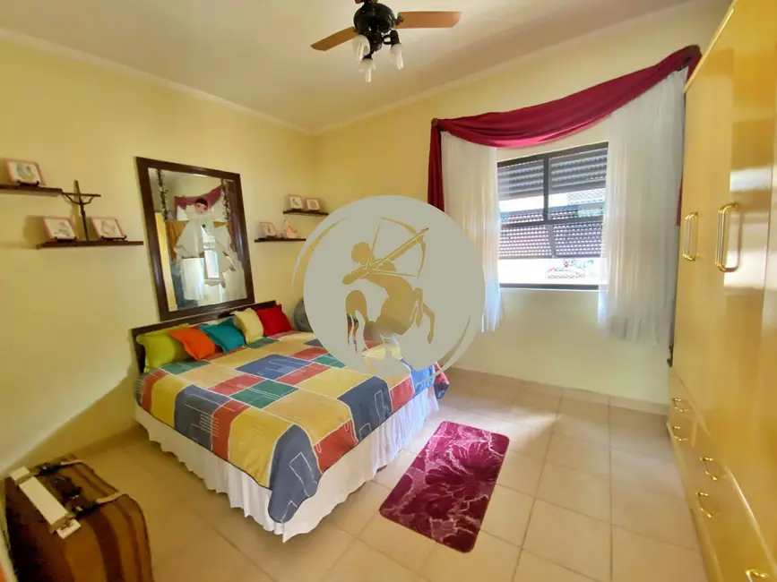 Foto 4 de Casa com 4 quartos à venda, 337m2 em Embaré, Santos - SP