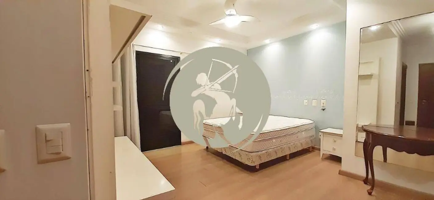 Apartamento com 3 quartos à venda e para alugar, 252m2 em Gonzaga, Santos - SP - imagem 8 Foto 8 de Apartamento com 3 quartos à venda e para alugar, 252m2 em Gonzaga, Santos - SP