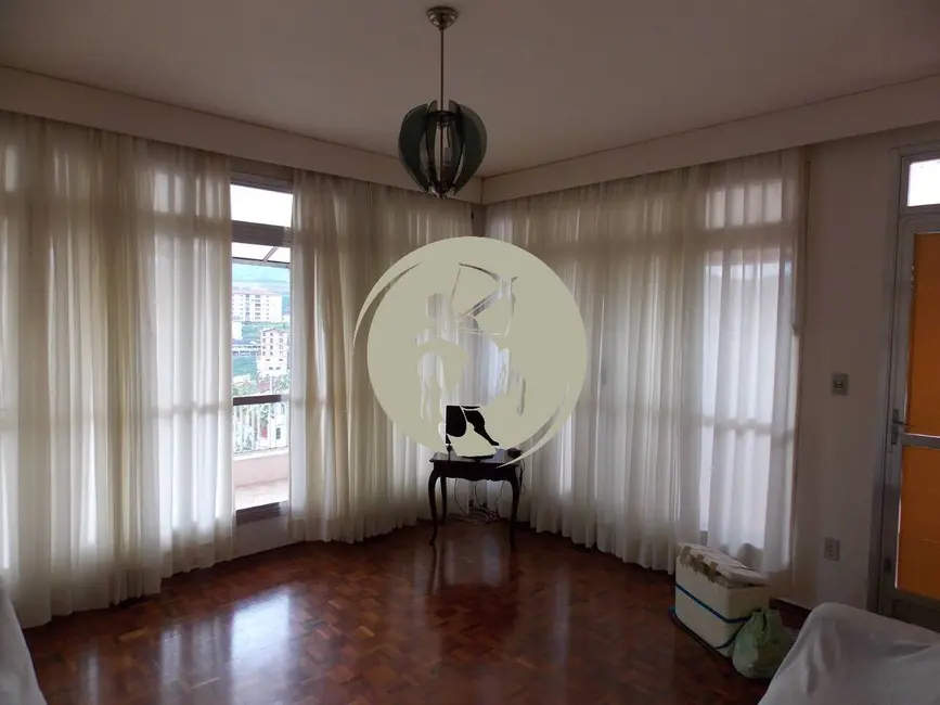 Foto 5 de Casa com 3 quartos à venda, 289m2 em Serra Negra - SP