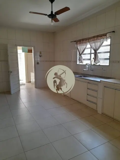 Casa com 4 quartos à venda, 297m2 em Caneleira, Santos - SP - imagem 2 Foto 2 de Casa com 4 quartos à venda, 297m2 em Caneleira, Santos - SP