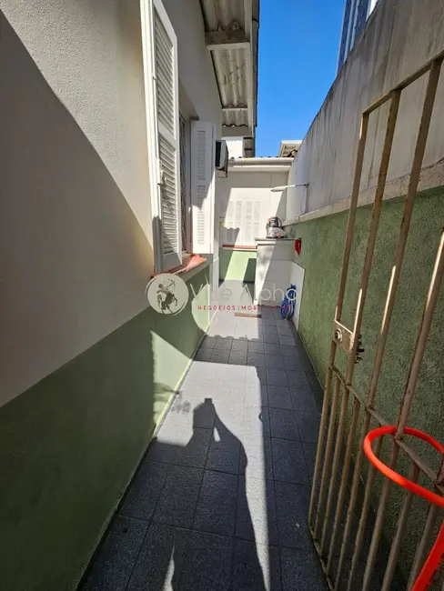 Sobrado com 3 quartos à venda, 240m2 em Aparecida, Santos - SP - imagem 9 Foto 9 de Sobrado com 3 quartos à venda, 240m2 em Aparecida, Santos - SP