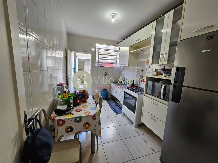 Sobrado com 3 quartos à venda, 240m2 em Aparecida, Santos - SP - imagem 3 Foto 3 de Sobrado com 3 quartos à venda, 240m2 em Aparecida, Santos - SP