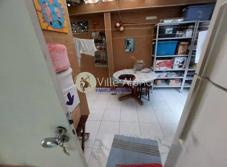 Casa com 3 quartos à venda, 90m2 em Encruzilhada, Santos - SP - imagem 5 Foto 5 de Casa com 3 quartos à venda, 90m2 em Encruzilhada, Santos - SP