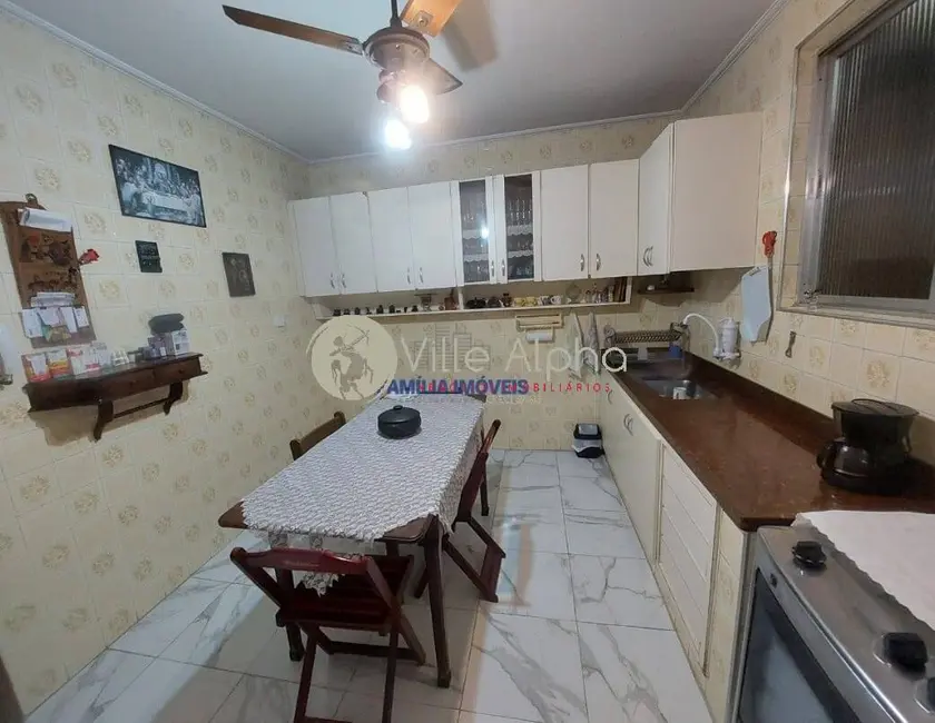 Casa com 3 quartos à venda, 90m2 em Encruzilhada, Santos - SP - imagem 6 Foto 6 de Casa com 3 quartos à venda, 90m2 em Encruzilhada, Santos - SP