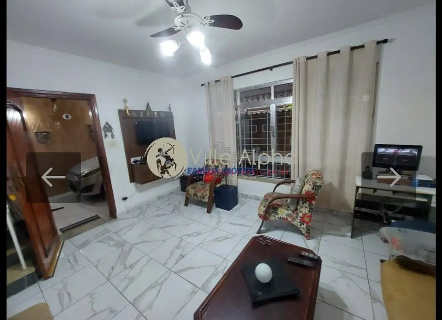 Casa com 3 quartos à venda, 90m2 em Encruzilhada, Santos - SP - imagem 4 Foto 4 de Casa com 3 quartos à venda, 90m2 em Encruzilhada, Santos - SP