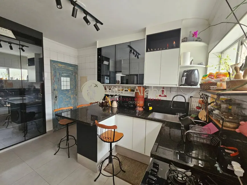 Apartamento com 3 quartos à venda, 130m2 em Gonzaga, Santos - SP - imagem 4 Foto 4 de Apartamento com 3 quartos à venda, 130m2 em Gonzaga, Santos - SP