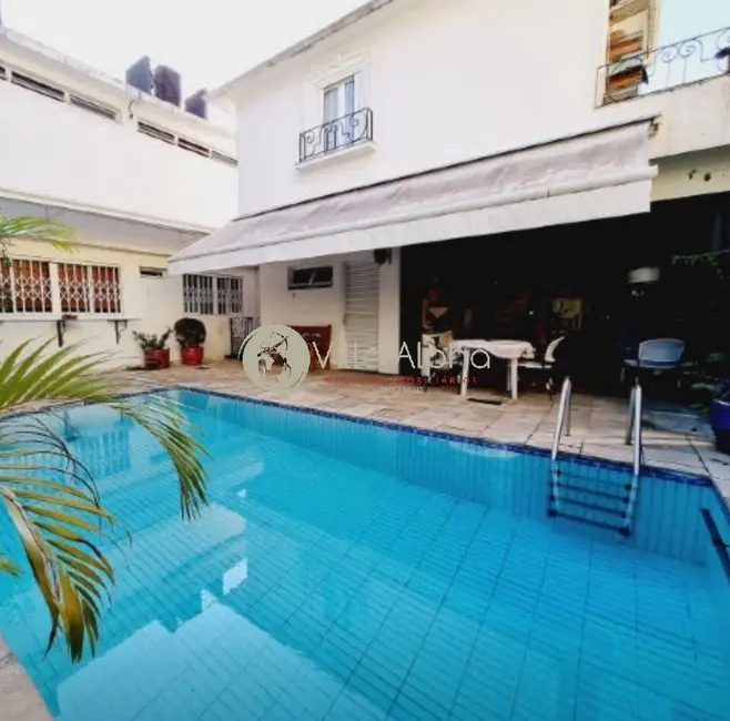 Casa com 4 quartos à venda e para alugar, 315m2 em Boqueirão, Santos - SP - imagem 2 Foto 2 de Casa com 4 quartos à venda e para alugar, 315m2 em Boqueirão, Santos - SP