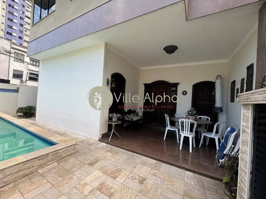 Casa com 4 quartos à venda, 353m2 em Embaré, Santos - SP - imagem 9 Foto 9 de Casa com 4 quartos à venda, 353m2 em Embaré, Santos - SP