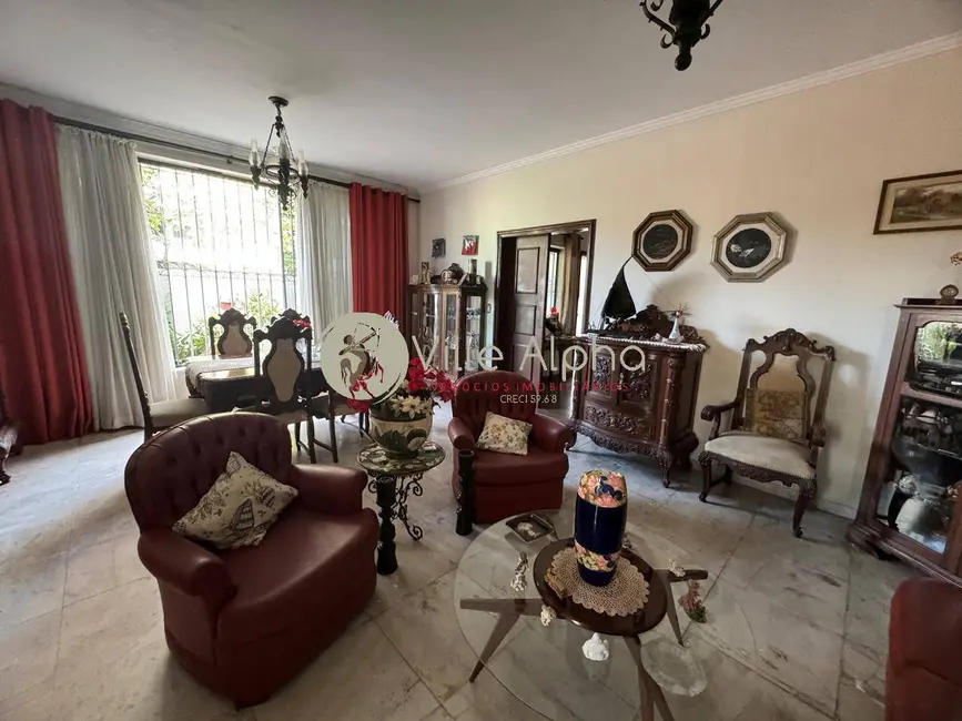 Casa com 4 quartos à venda, 353m2 em Embaré, Santos - SP - imagem 4 Foto 4 de Casa com 4 quartos à venda, 353m2 em Embaré, Santos - SP