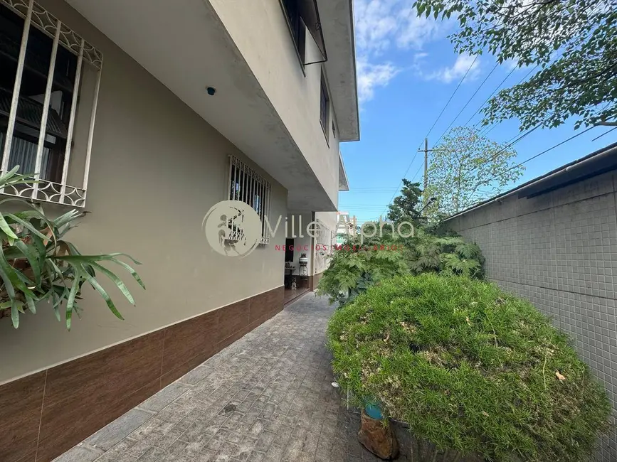 Casa com 4 quartos à venda, 353m2 em Embaré, Santos - SP - imagem 3 Foto 3 de Casa com 4 quartos à venda, 353m2 em Embaré, Santos - SP