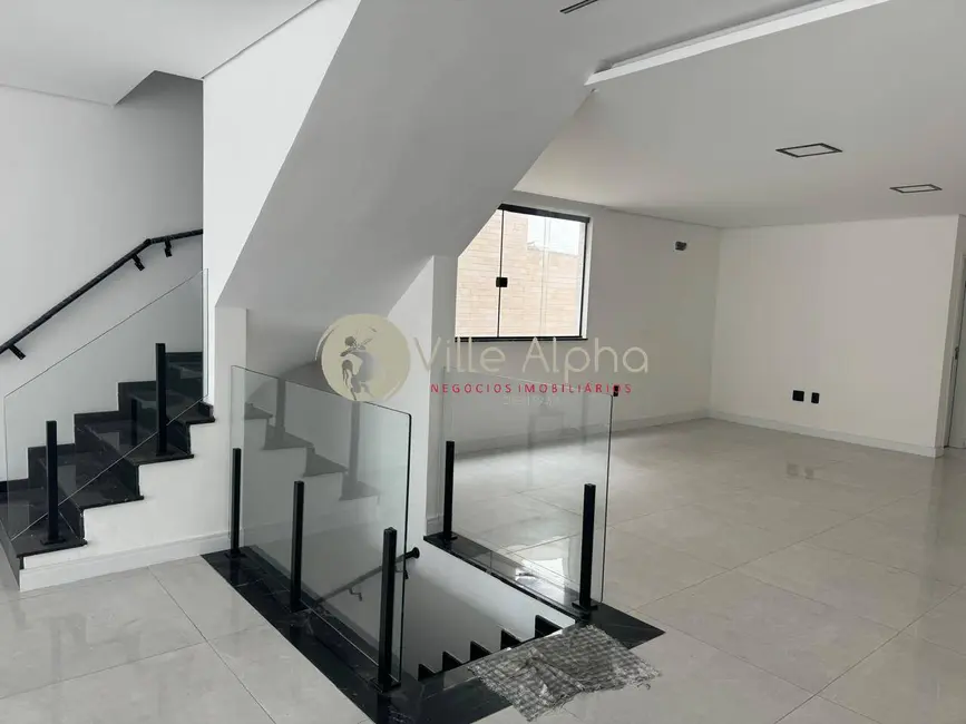 Foto 2 de Casa com 3 quartos à venda, 250m2 em Embaré, Santos - SP