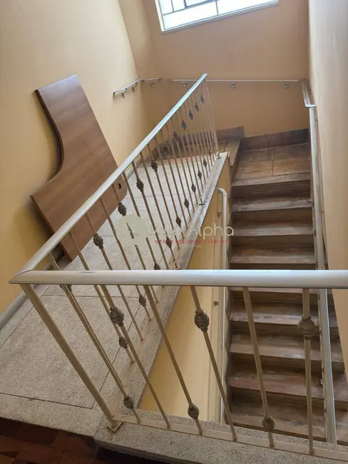 Casa com 3 quartos para alugar, 227m2 em Boqueirão, Santos - SP - imagem 4 Foto 4 de Casa com 3 quartos para alugar, 227m2 em Boqueirão, Santos - SP