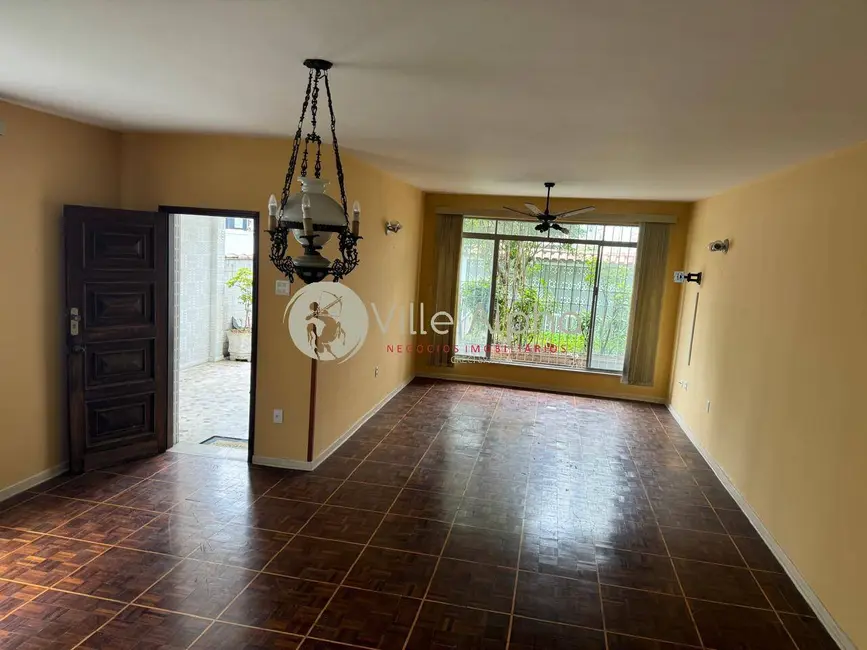 Casa com 3 quartos para alugar, 227m2 em Boqueirão, Santos - SP - imagem 3 Foto 3 de Casa com 3 quartos para alugar, 227m2 em Boqueirão, Santos - SP