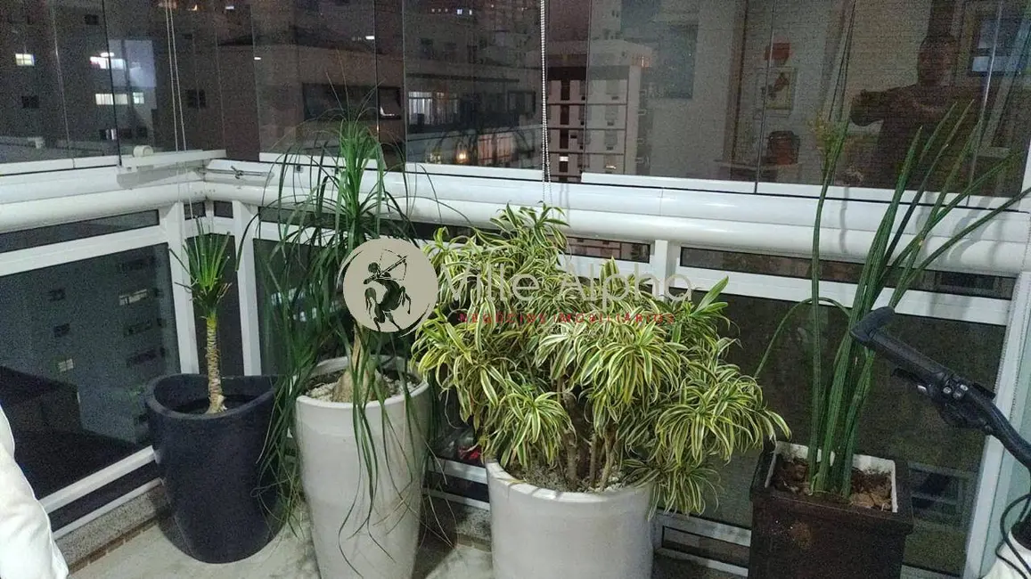 Apartamento com 4 quartos à venda, 205m2 em Gonzaga, Santos - SP - imagem 9 Foto 9 de Apartamento com 4 quartos à venda, 205m2 em Gonzaga, Santos - SP