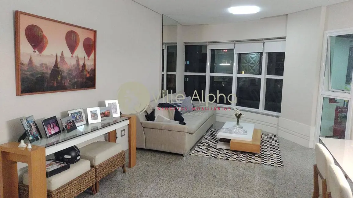 Apartamento com 4 quartos à venda, 205m2 em Gonzaga, Santos - SP - imagem 8 Foto 8 de Apartamento com 4 quartos à venda, 205m2 em Gonzaga, Santos - SP